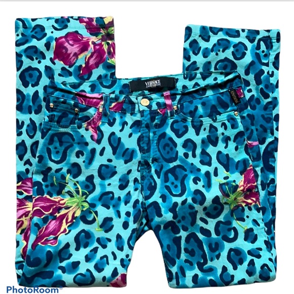 Versace Jeans Collection Denim - Versace ITTIERRE S.P.A. Floral Crop Jeans Size 28